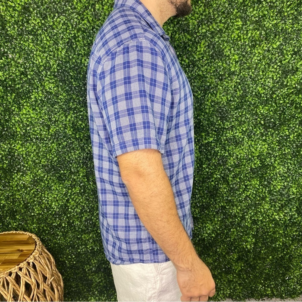Untuckit blue button down - Picture 2 of 5
